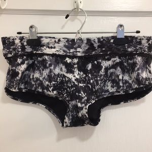 Athleta Roca Chica Swim Shorts